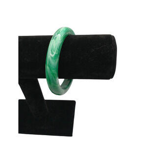Emerald Green Bangle Bracelet 8.25" Acrylic Fashion Stackable Trending Stylish